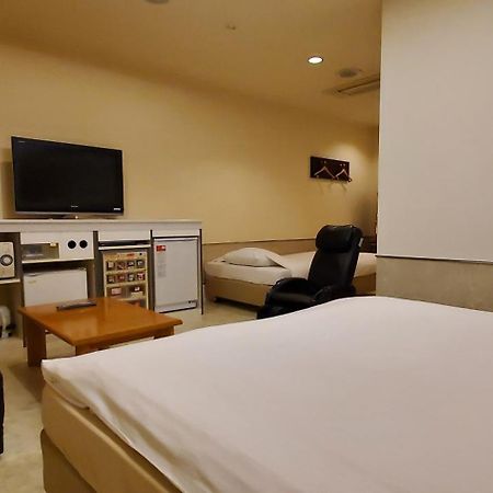 Hotel Golf Tsunashima (Adults Only) 横滨 外观 照片